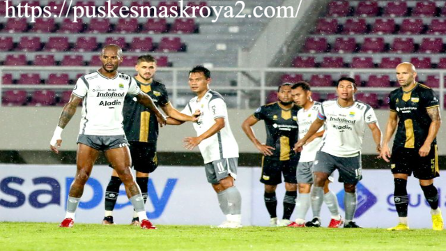 Duel Dua Tim Terluka